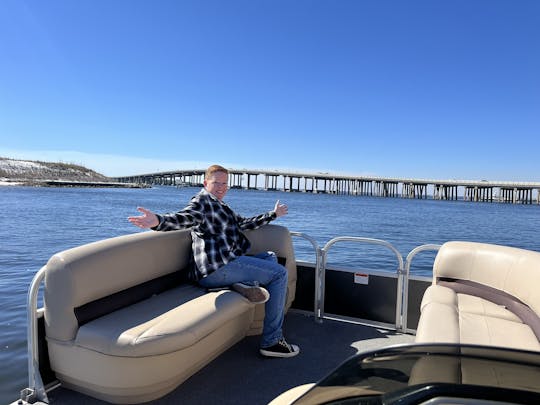 Crab Island 21' Suntracker 20 DLX Party Barge