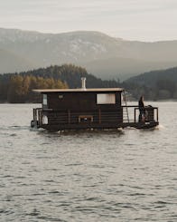 Ocean Sauna Boat - Indian Arm Fjord - North Vancouver 