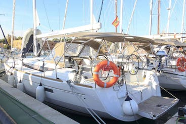 Sun Odyssey 519 'Te Fiti' Sailing Yacht Charter in Canary Islands