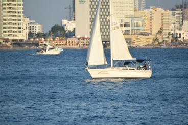 Yate de vela de 30 pies. Navegación real y única en Mazatlán