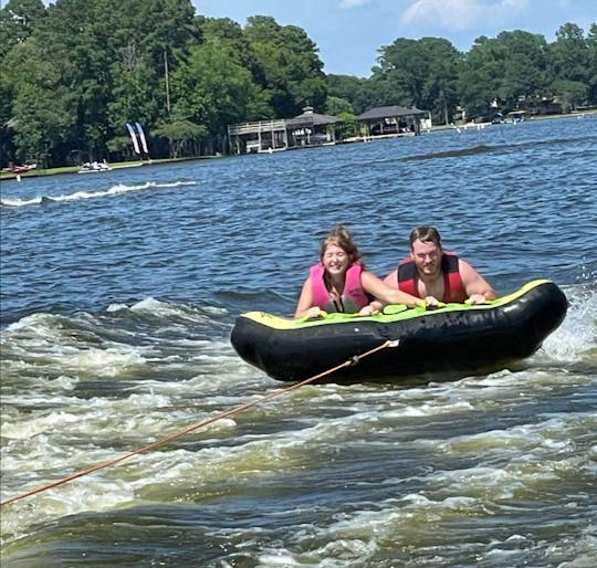 Gran barca con cubierta, esquí/velero Stingray de 25 pies en el lago Conroe, Texas