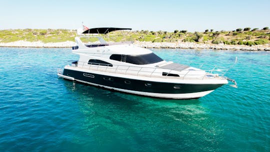 Power Mega Yacht Charter in İstanbul, Turkey