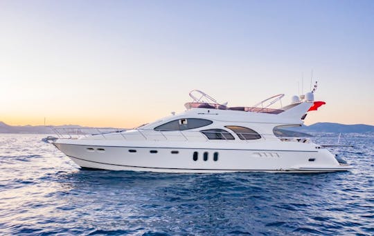 Yate a motor de lujo de 65 pies para 6 personas en Bodrum 
