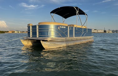 20’ Private Pontoon/Captain Included/Fuel Included! 