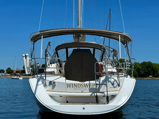 Sail Long Island's Gold Coast on this beautiful 36' Jeanneau!