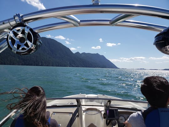 Larson LX859 Speedboat (Cultus lake, Golden Years Park, Vancouver)