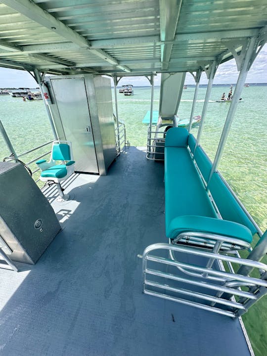 Alquiler de pontones privados con doble tobogán y baño (hasta 12 personas)