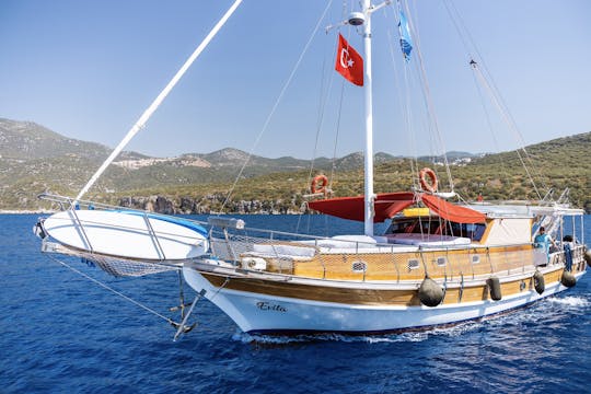 Crewed Exclusive Sailing Charters in Turkey