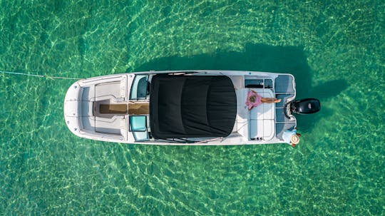 ACESSÍVEL SEA RAY SUNDECK 270 DE 27 PÉS EM FORT LAUDERDALE