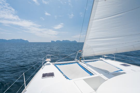 Experimente a liberdade: aluguel de catamarã - LAGOON440
