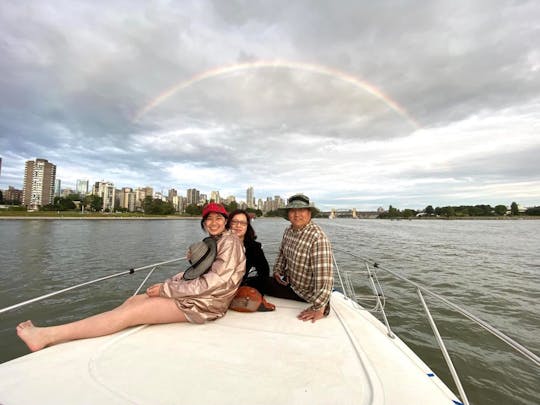 Paseando en bote por el centro de Vancouver y English Bay