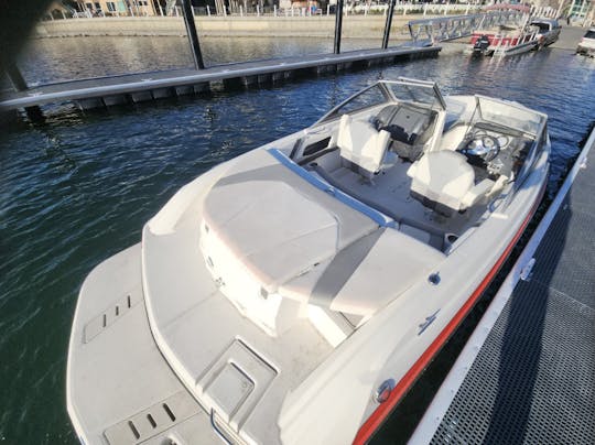 Larson 205S, 260HP para alugar em Kelowna - até 8 pessoas