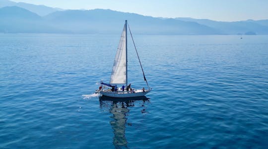 MACARENA | Classic & Beautiful Sailing Vessel, Custom 38ft.