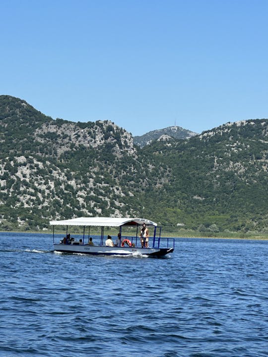 Passeios de barco no Lago Skadar