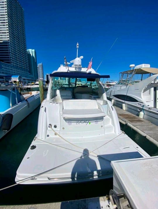 55ft Formula available in Miami for 12 people plus 1 jet ski 1 hrs  include