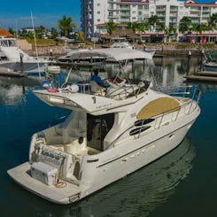 Yate Isabella - Azimut 40 pies