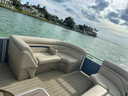 22' Party Cruiser Rental in Sarasota, Florida
