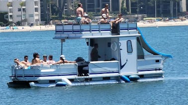 Barco de festa com pontão de dois andares de 30 pés em Mission Bay