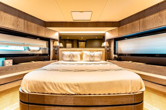 Azimut ||Edição limitada de luxo | 66 pés | Modelo mais recente