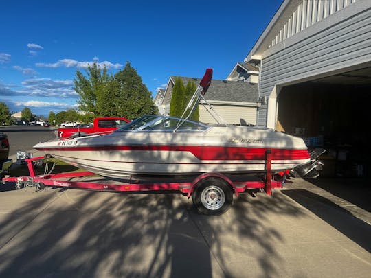 Reinell 184 BRXL boat for 7 people plus tube and wadeboard, in Cheney