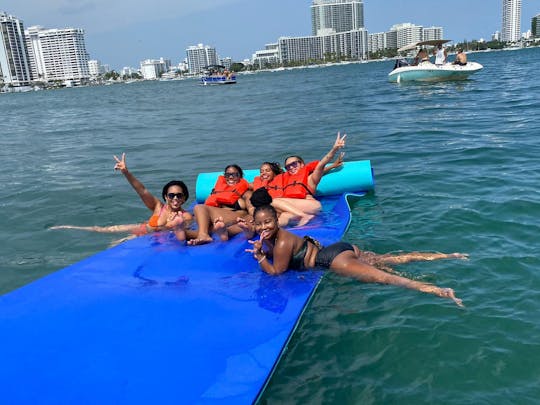 Enjoy Miami with SEA RAY 33FT!!!