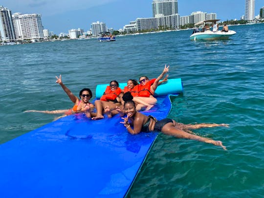 Enjoy Miami with SEA RAY 33FT!!!