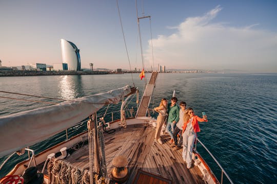 2 heures de navigation relaxante en Méditerranée avec boissons à bord du Ketch de 110 pieds 