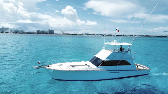 Last Minute Deal! 55' Ocean Yacht for Rent in Cancun, Mexico.