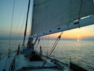 Experiencia de un día en barco privado en Santa Lucía