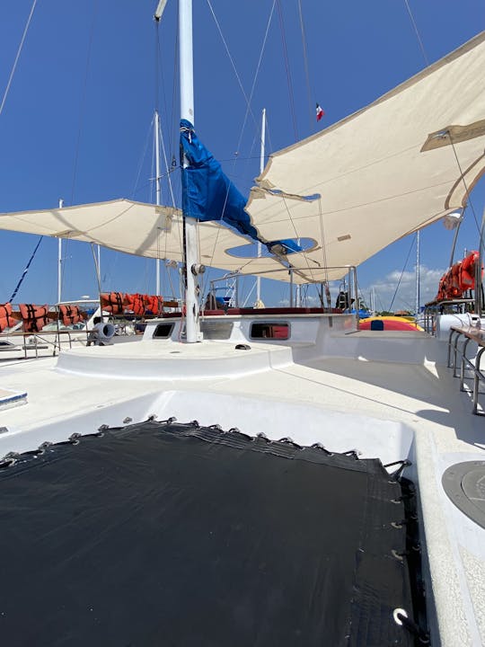 42ft Guara Sailing Trimaran perfect for Big Groups!