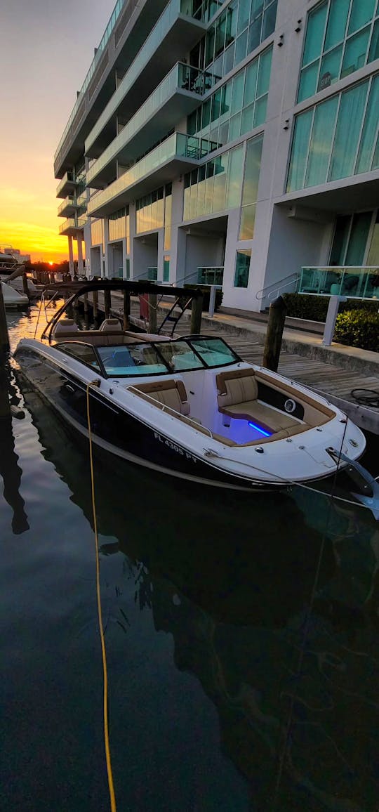 🔥 Set sail with our luxurious Sea Ray 30'🔥 