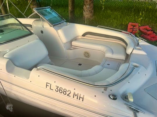 Fun for the Whole Family on this 22ft Hurricane Deckboat