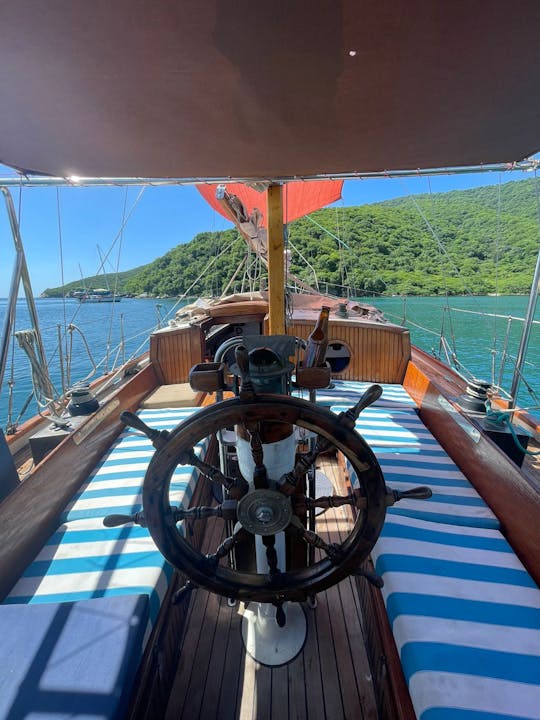 Monocasco de cruzeiro Charter 36' em Santa Marta, Colômbia