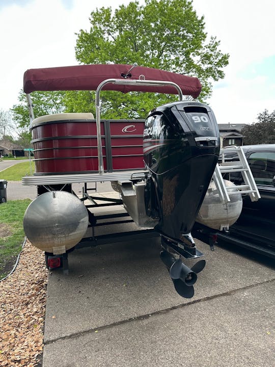 Afaste suas preocupações com nosso aluguel de pontão no Lago Minnetonka!