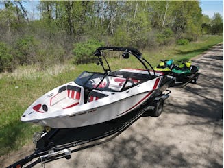 Glastron Boats GTS205 Volvo Bowrider Rental in Madison, Wisconsin