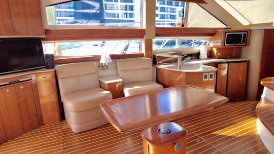 Miami: 45 ft Meridian Yacht