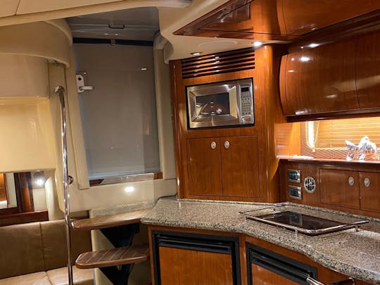 🏝Tours for the Paradisiacal 45' Sea Ray Sundancer Motor Yacht!!