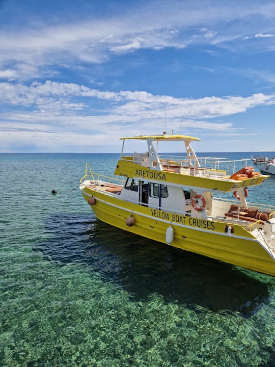 Aluguer de barcos em Protaras com cruzador a motor personalizado de 40 pés