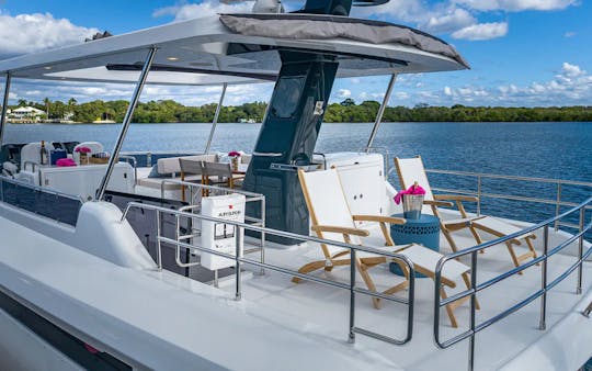 APROVEITE A SIRENA FLYBRIDGE DE 61 PÉS EM SAG HARBOUR/MONTAUK!!!