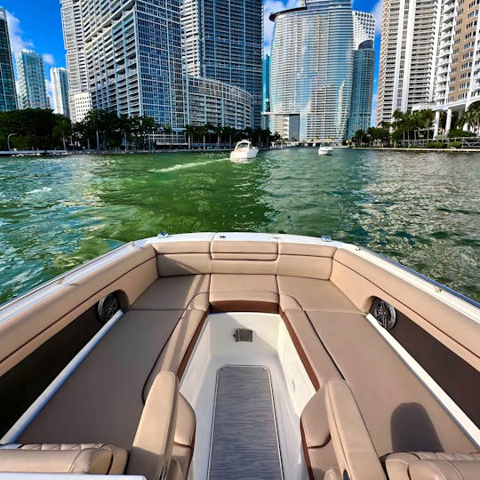 MIAMI'S BEST 29’ SEARAY SUNDECK PARTY BOAT W/1HR FREE!