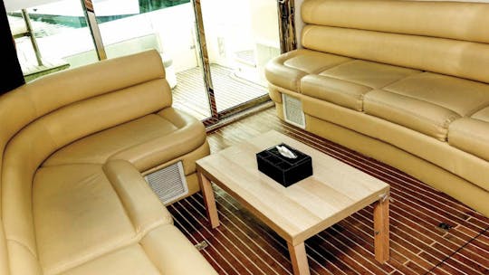 16 MT 2 CABINS MAJESTY 52 MOTOR YACHT