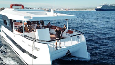 Méga-catamaran de 60 pieds d'une capacité de 80 passagers 