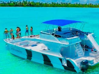 Uma memorável festa de barco em Punta Cana espera por você! Consulte nosso Private Yacht Charter agora!