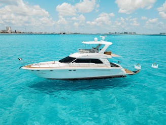 Oustanding Sea Ray 52 ft, up to 20 guests included, with Inflatables & Paddle!