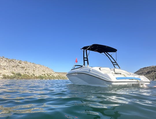 Experience the Ultimate Lake Adventure! Captain Included