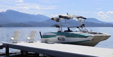 Axis 22' Wakeboarding Boat - Weekday Special!