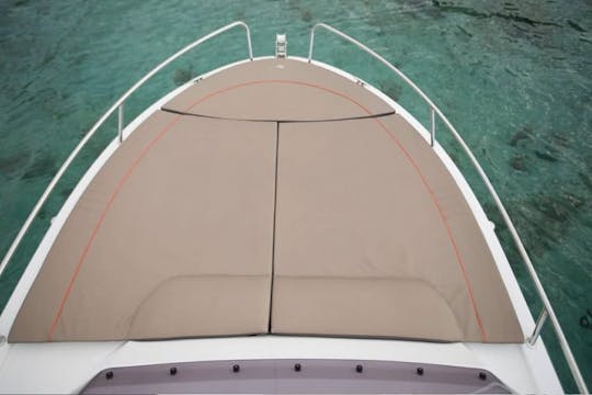 Rent a boat Atlantic suncruiser 690