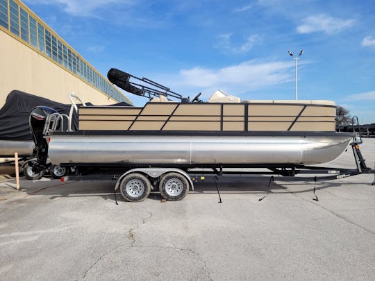 BRAND NEW 2023 LUXURY PONTOON BOAT 