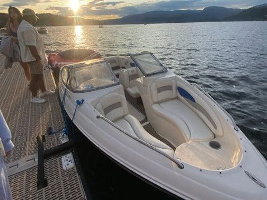 Explore Ghost Lake in a Powerful 18’ Stingray Speedboat!