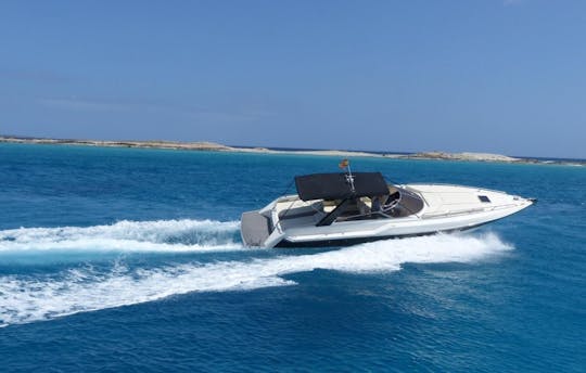 Location de yacht à moteur Sunseeker Tomahawk de 37 pieds à Santa Eulalia, Îles Baléares